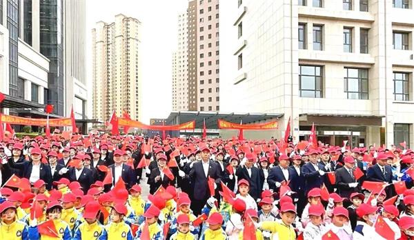萬城集團(tuán)丨“愛我中華 共慶盛世”慶祝中華人民共和國成立75周年